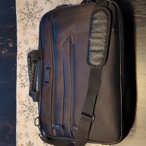 Kenneth Cole Reaction Laptop Bag/ Briefcase